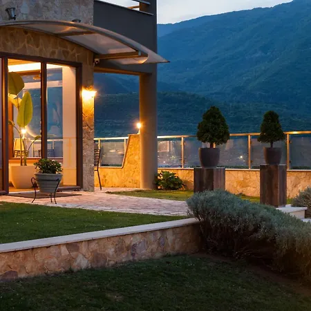 فندق Naiades Órma