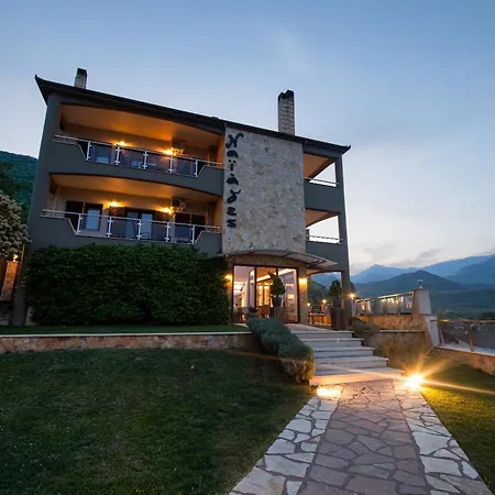 Naiades فندق Órma